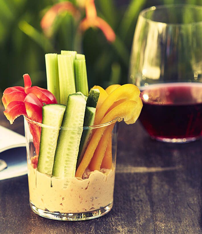 Sliced Veggies & Hummus